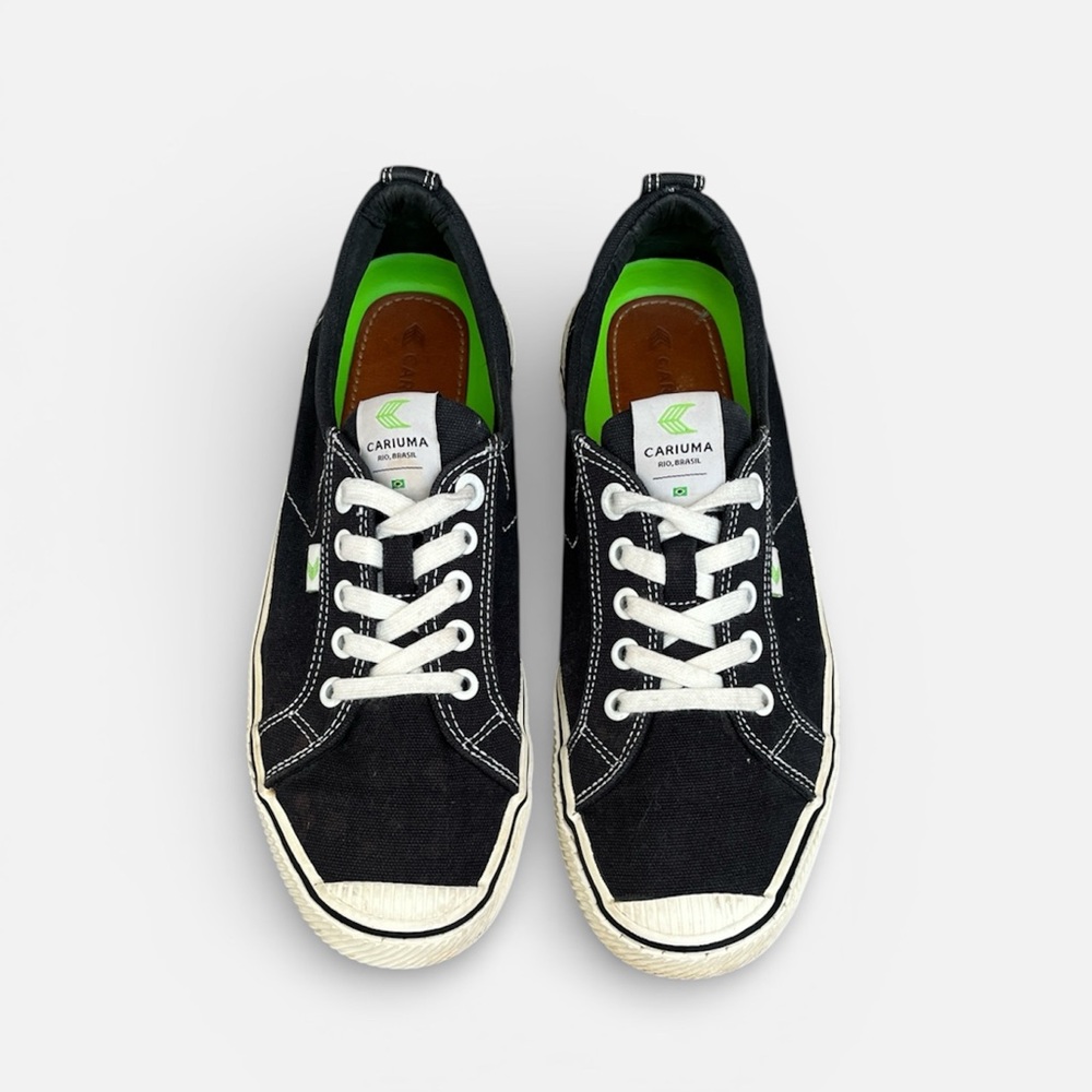 Cariuma OCA Low Canvas Sneaker in Black Women’s US 9; Men’s US 7 1/2